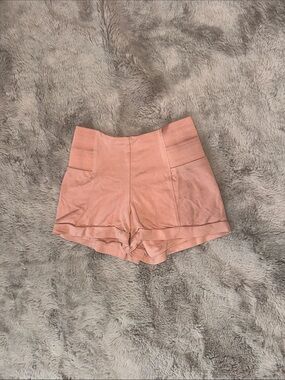 Ci Sono High-Waist Sculpting Shorts in Peach